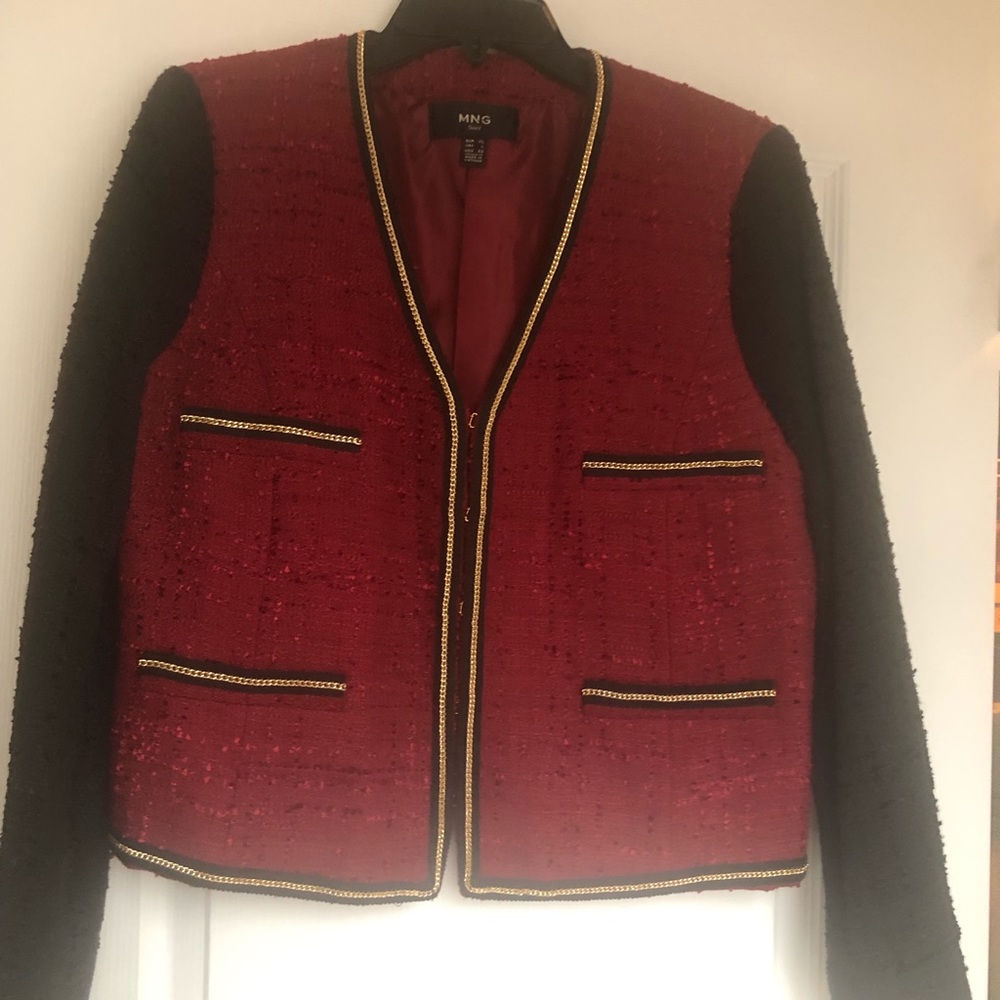 Color block blazer with gold chain trimming.